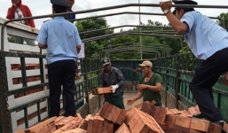 Thủ tướng yêu cầu xác minh thông tin 'hải quan ăn tiền doanh nghiệp'